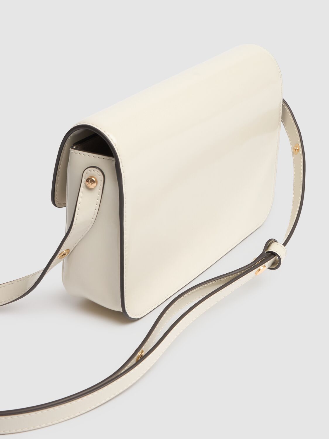 Shop Tory Burch Robinson Convertible Shoulder Bag In Shea Butter