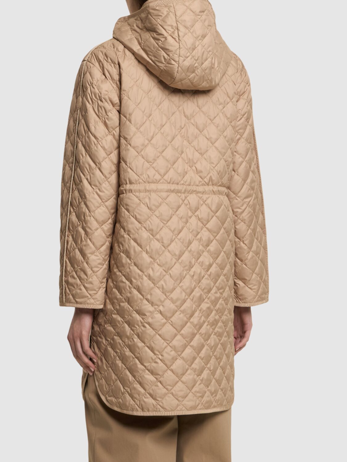Moncler Etelan Diamond Quilted Tech Down Jacket In Beige