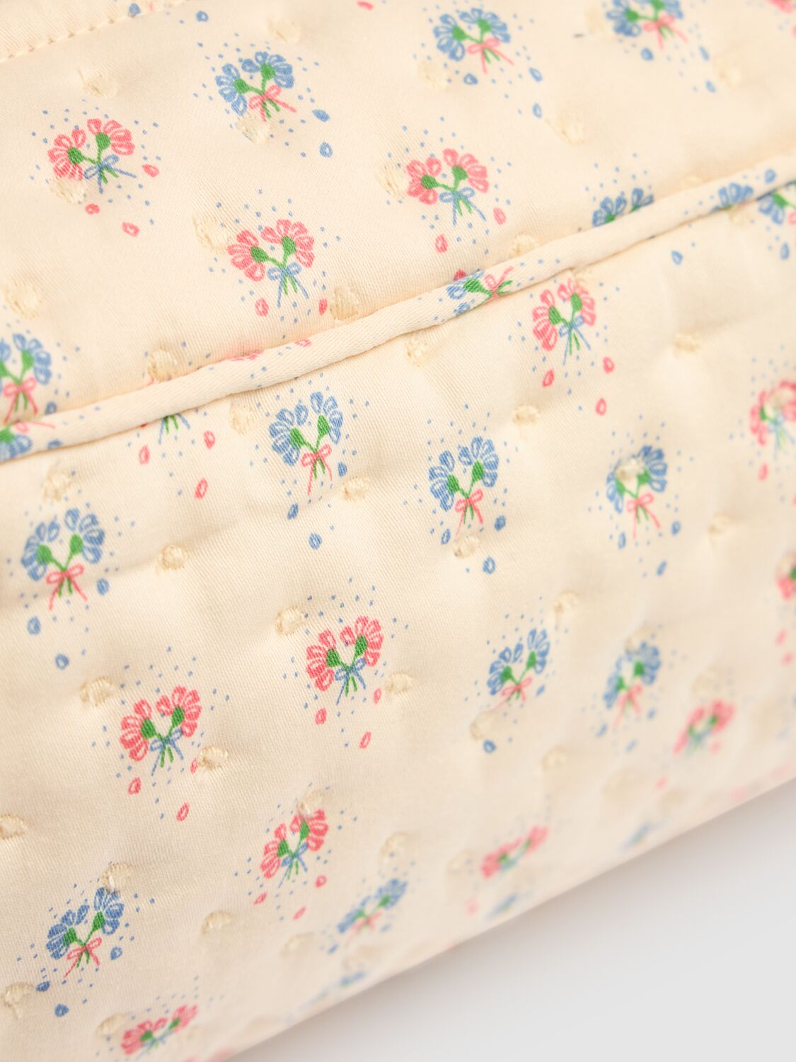Shop Konges Sløjd Quilted Cotton Toiletry Bag In White