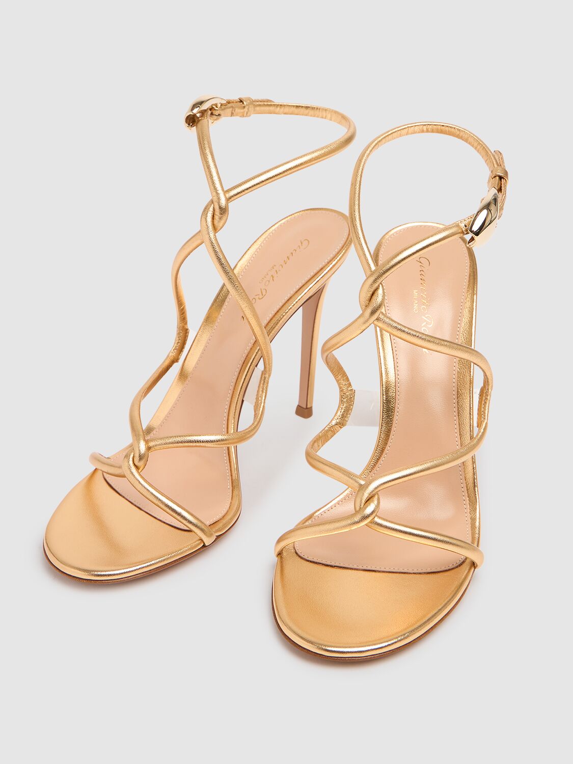 Gianvito Rossi Mamba 85 Metallic Finish Open Toe Sandals In Gold