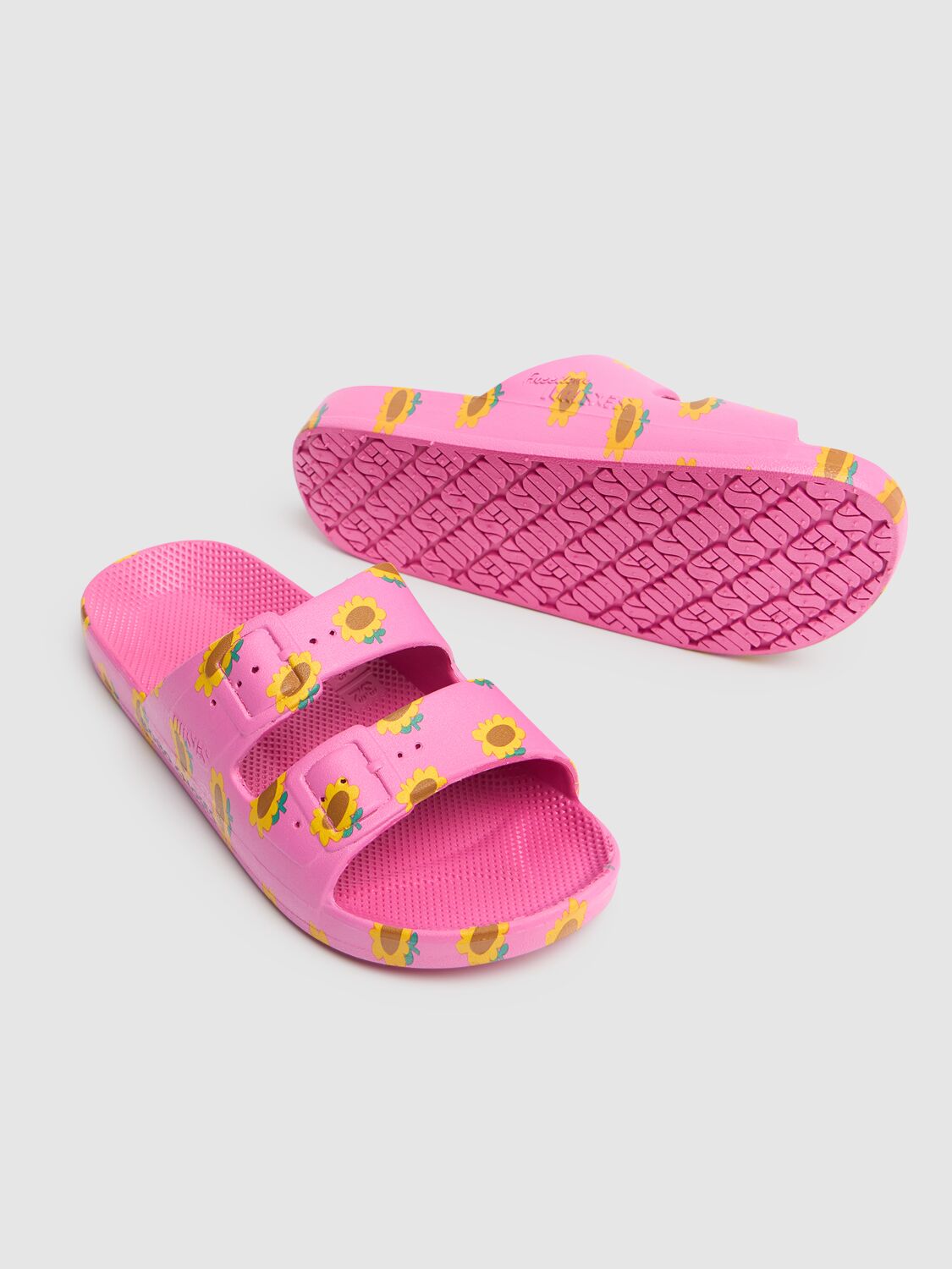 Bobo Choses Printed Rubber Slides In Fuchsia