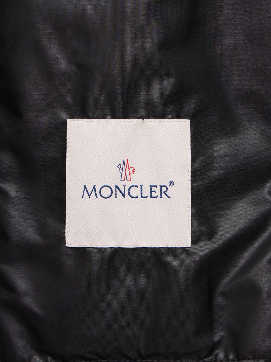 MONCLER HIENGOS HOODED NYLON RAINWEAR COAT 