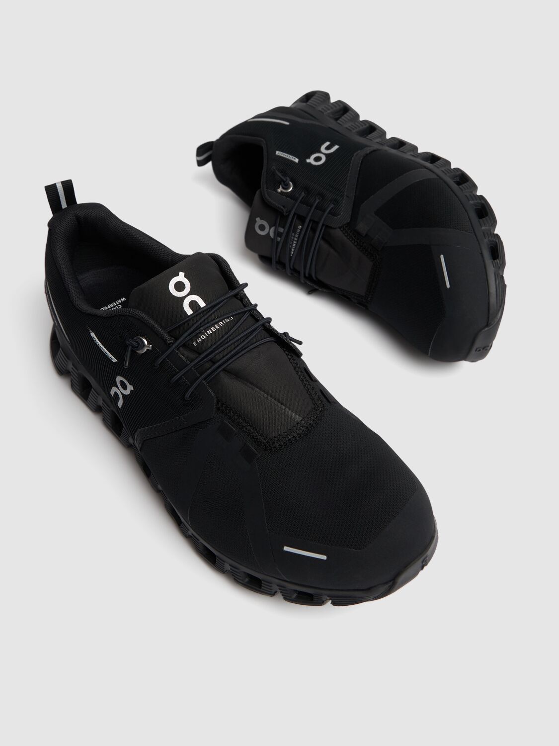 Shop On Cloud 5 Waterproof Sneakers In 全黑