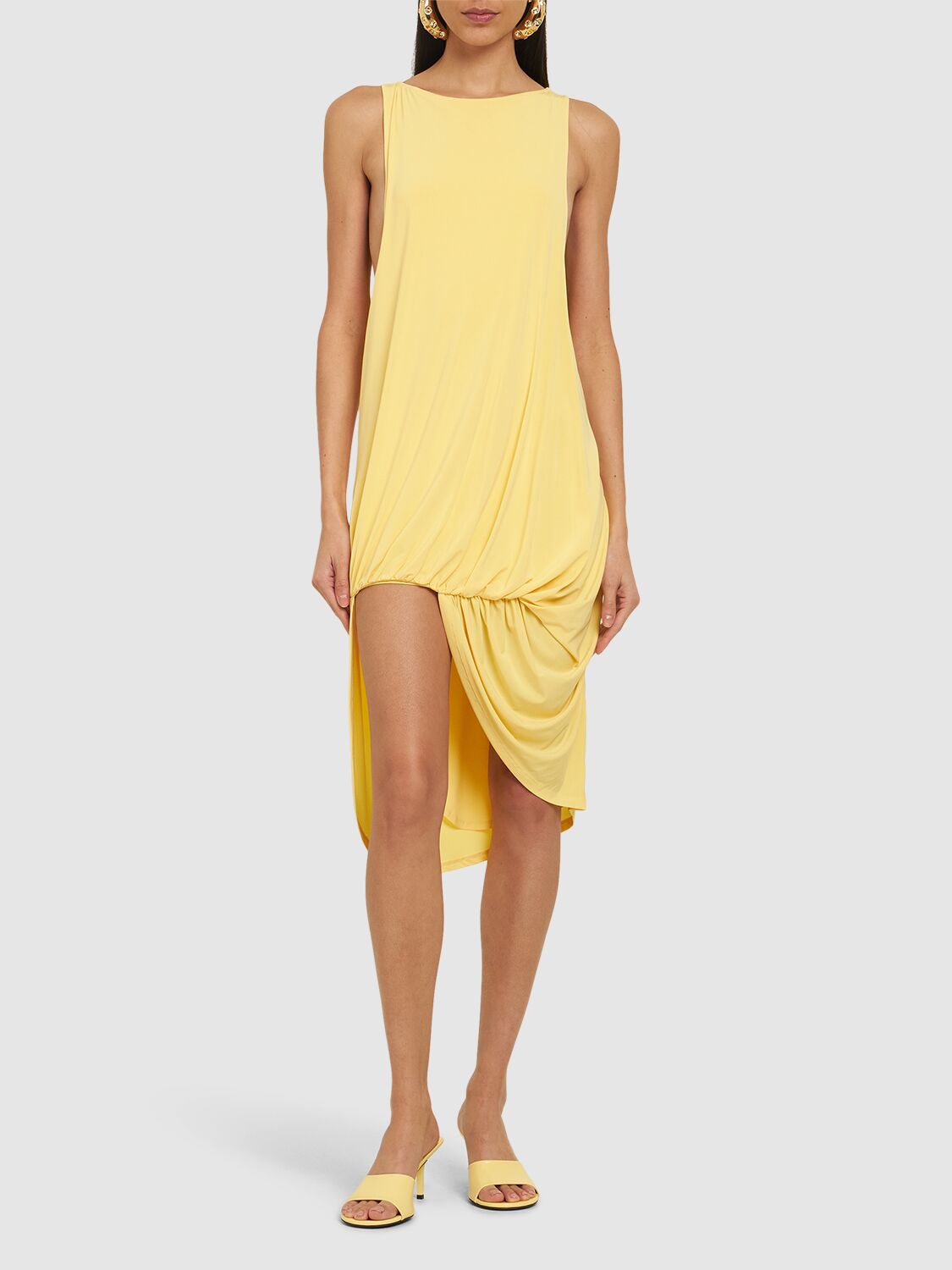 Jacquemus Peplo Sleeveless Draped High-low Dress In 黄色