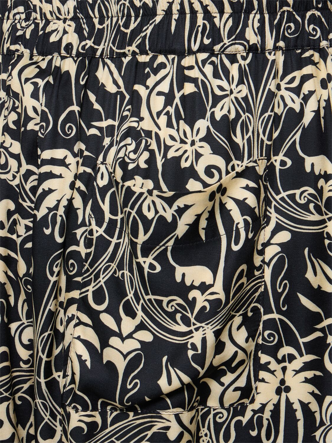 Laneus Palm Leaf Print Bermuda Shorts In Nero/black