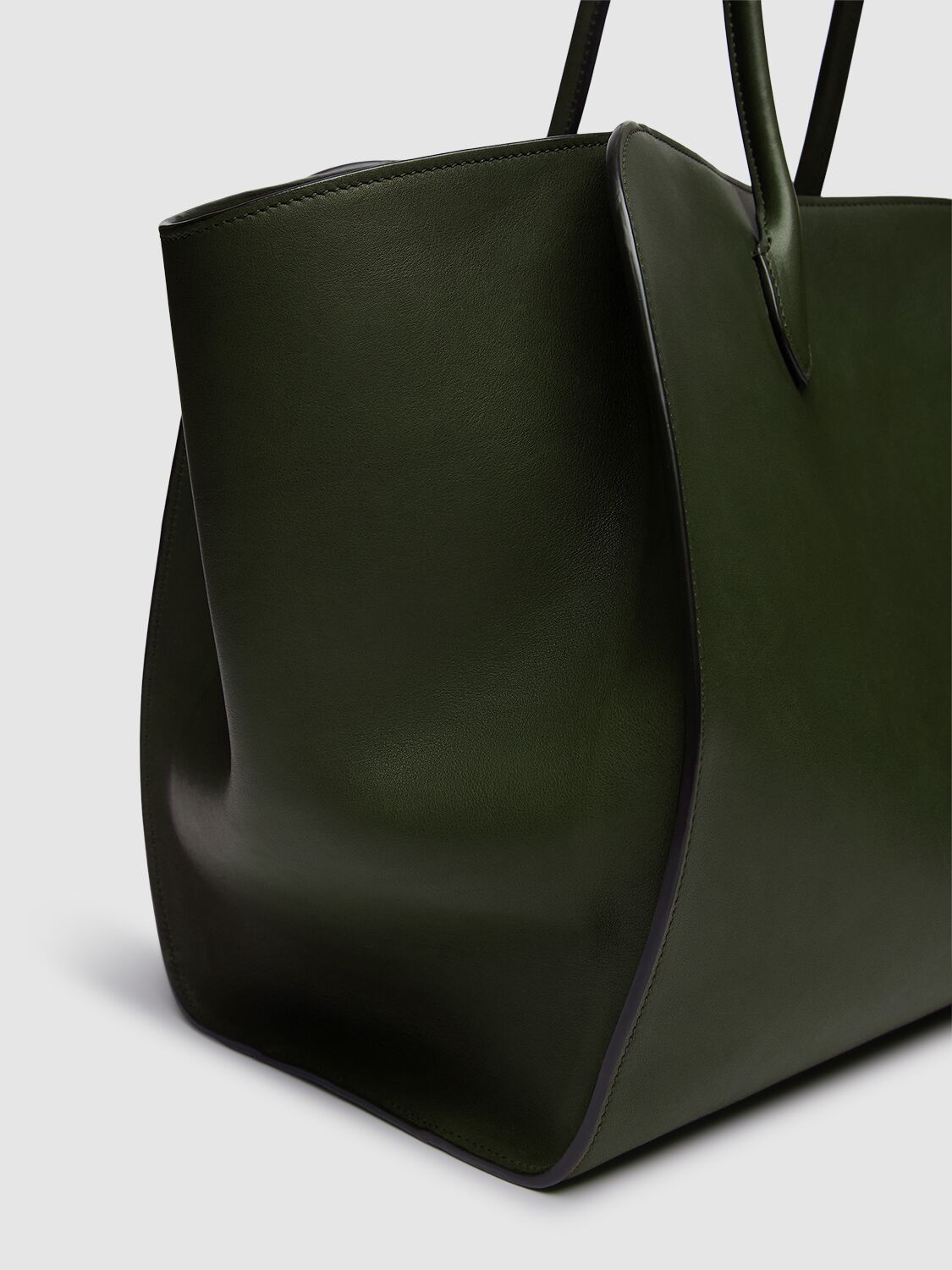 THE ROW MARLO 17 SADDLE LEATHER TOTE BAG 