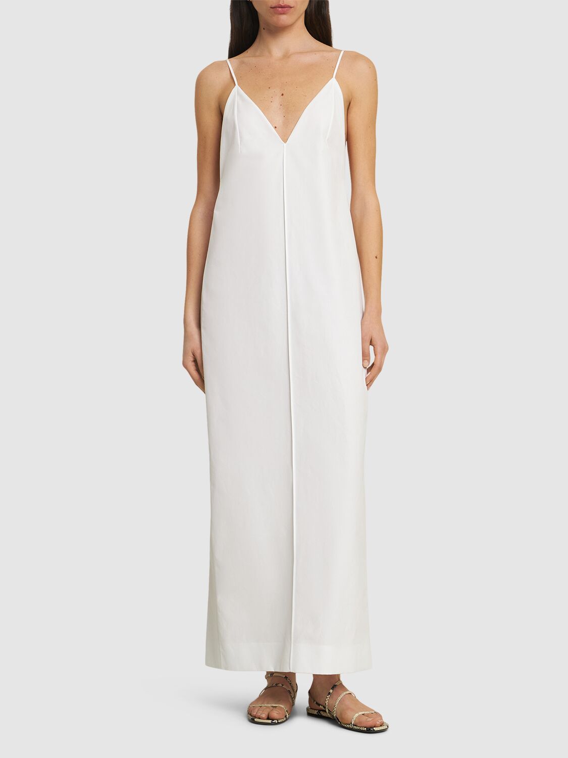 Khaite Tulula Silk-cotton Poplin Maxi Dress In 白色
