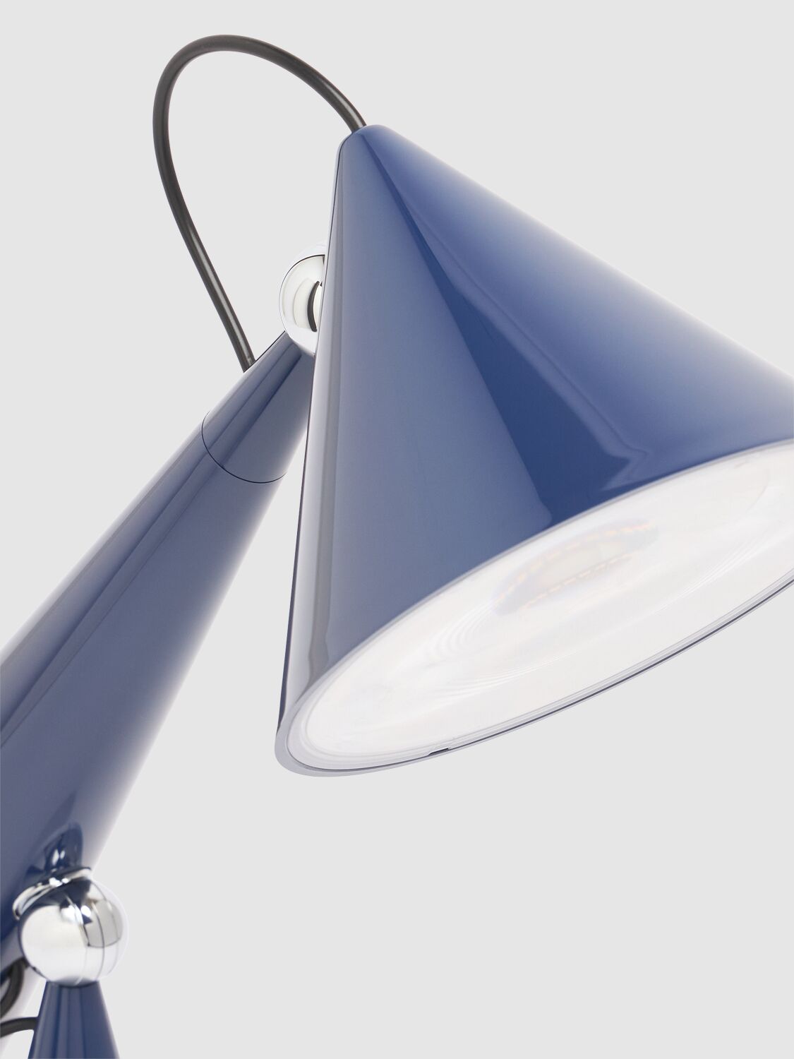 Tom Dixon Pose Task Indigo Led Table Lamp In Blue