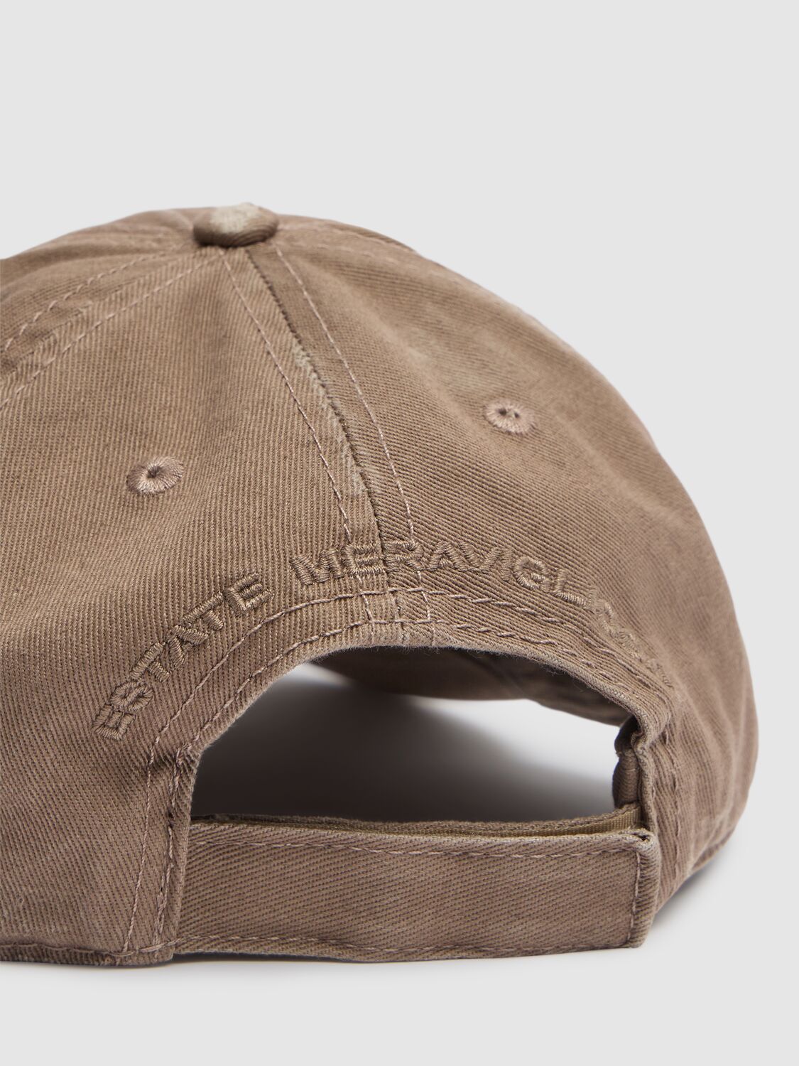 Attico Embroidered Canvas Cap In Brown