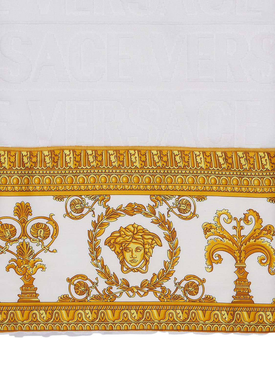 Shop Versace Set Of 5 Barocco & Robe Cotton Towels In 白色,金色