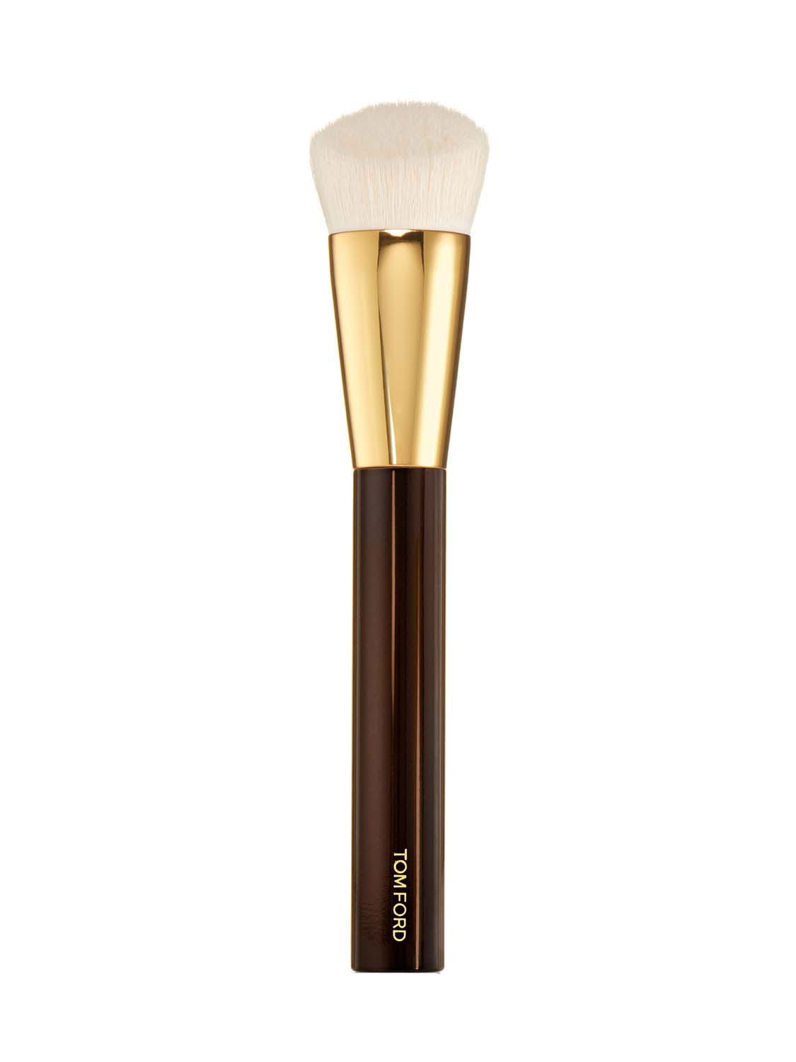 Shade & Illuminate Foundation Brush