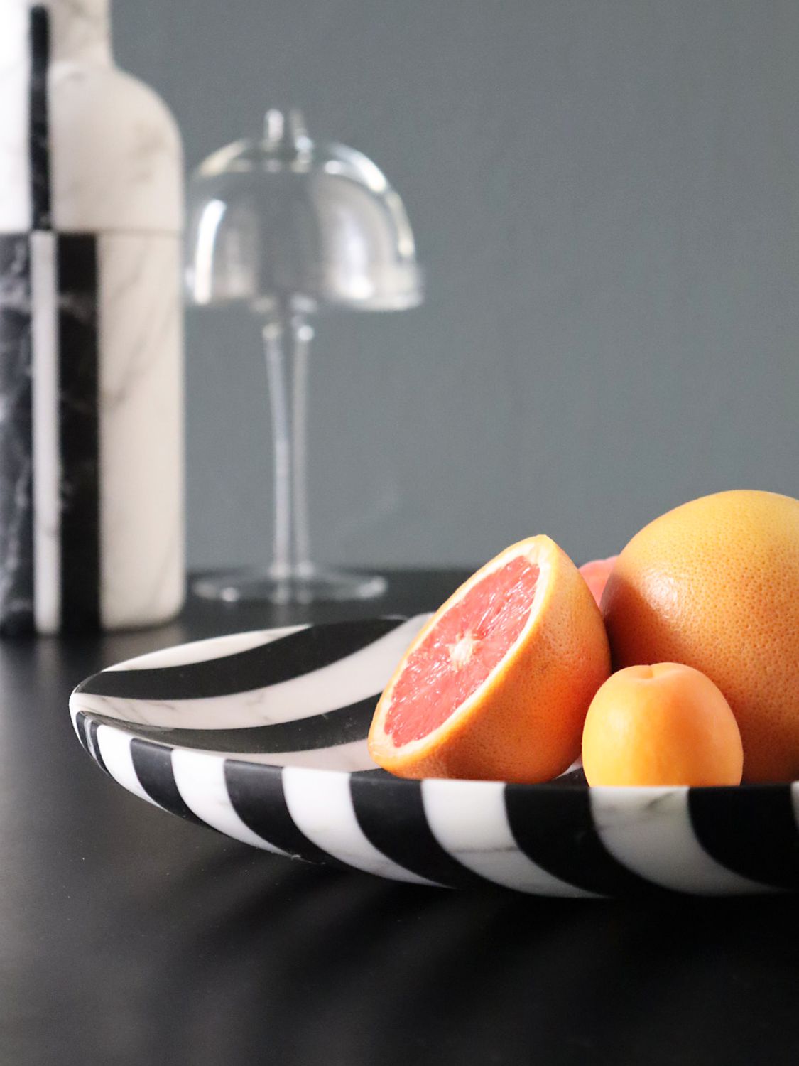 Editions Milano Alice Marble Bowl In Black,white