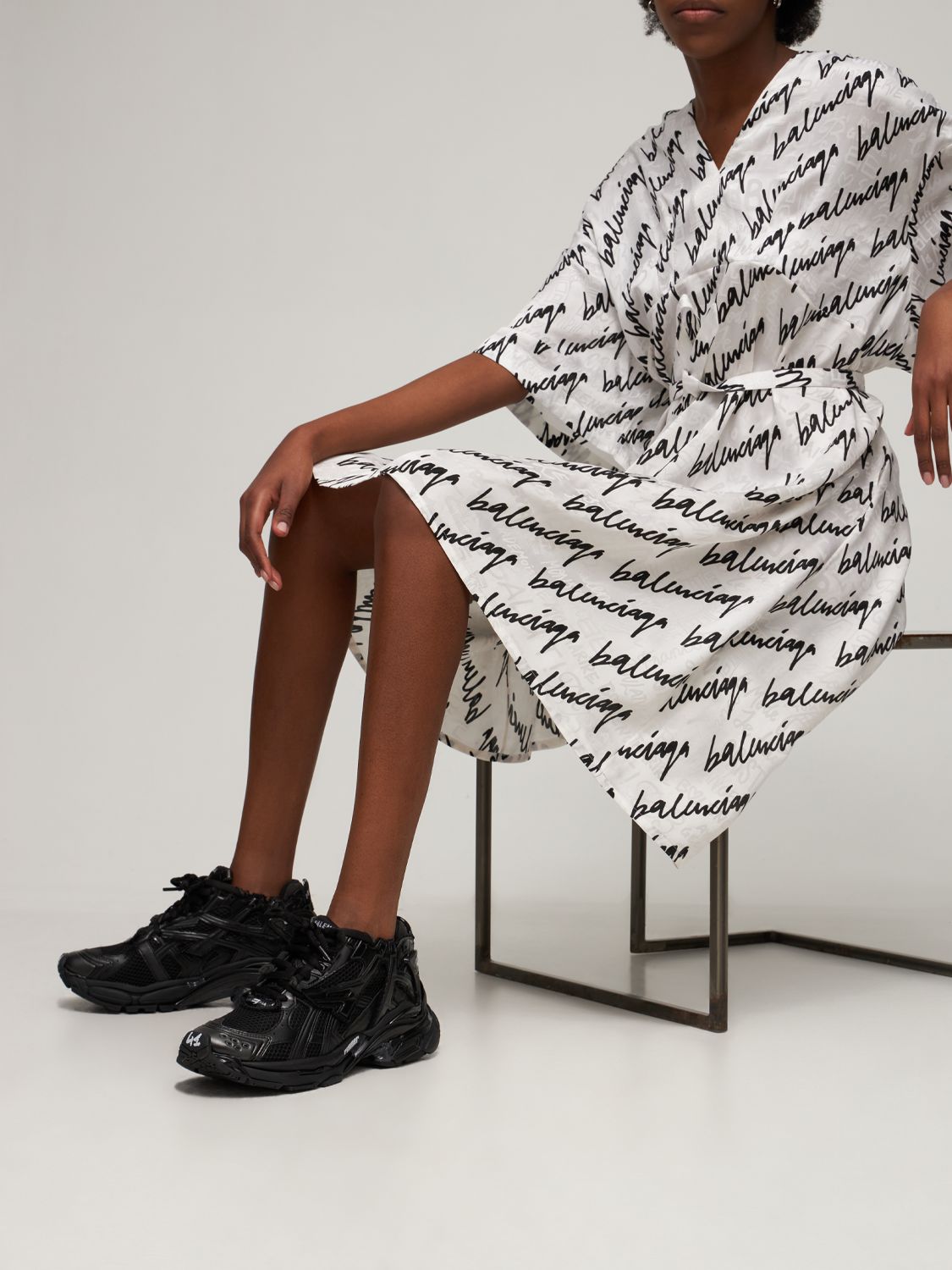 BALENCIAGA Sneakers “RUNNER” OUTFIT 2024