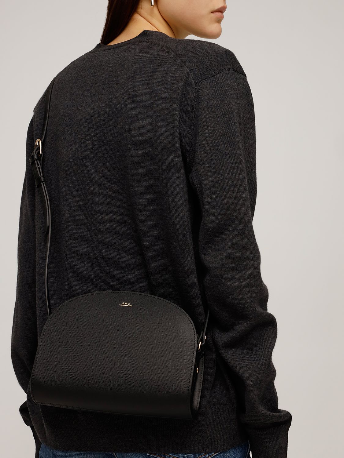 A.P.C. ハーフムーンバッグ Demi Lune