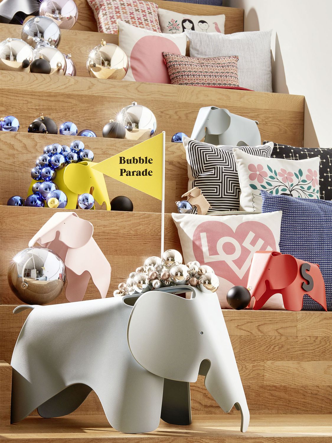 遊んで、飾って、座って 暮らしを彩る  Eames Elephant
