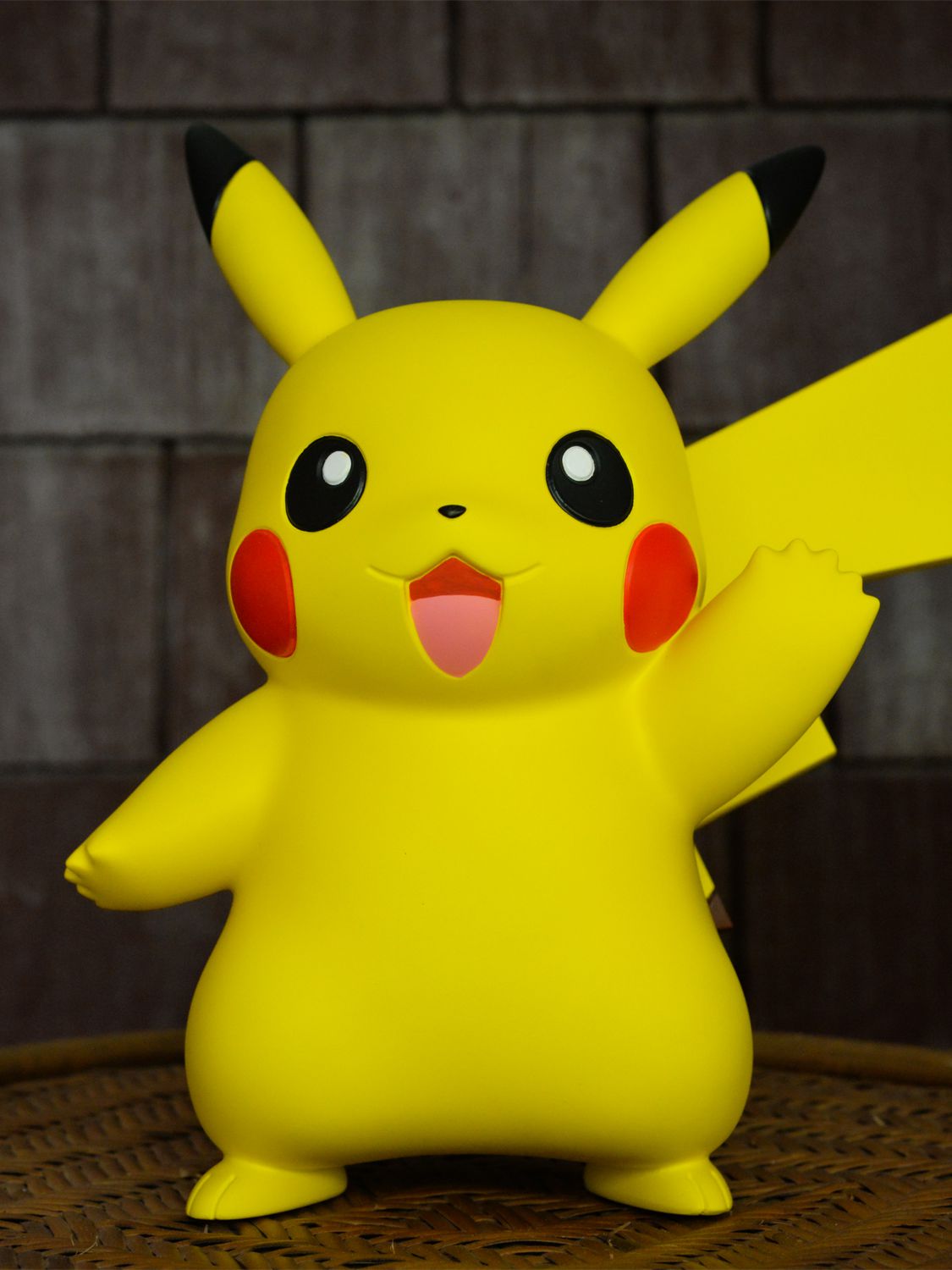Leblon Delienne Pikachu Original In Yellow