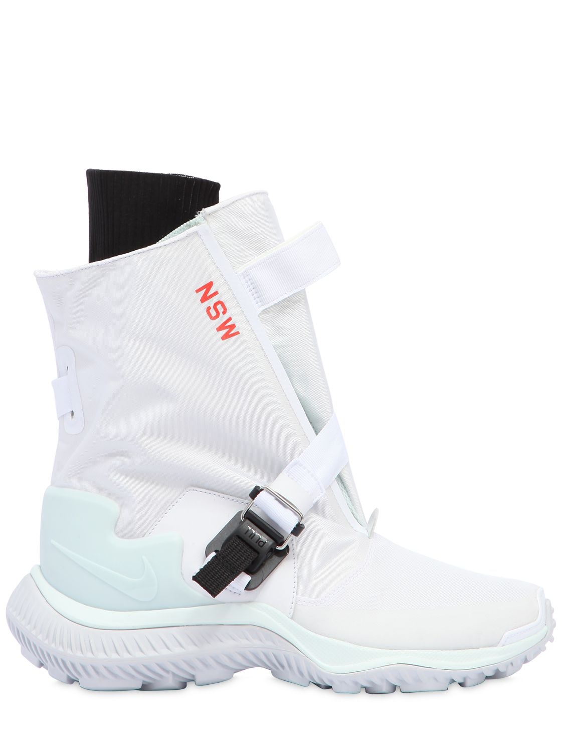 Nike Acg.009.bt Waterproof Sneaker Boots In White