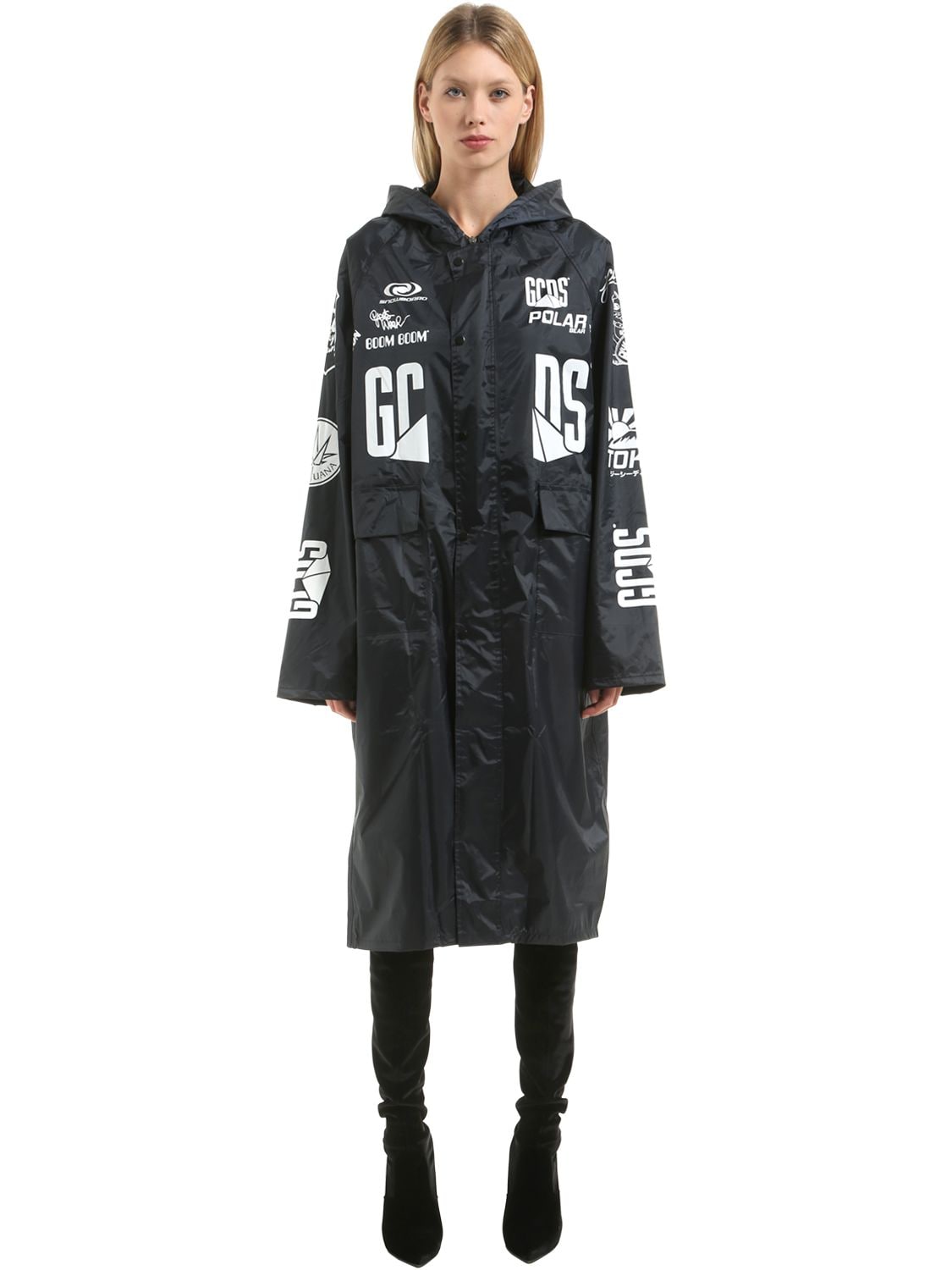 Gcds Printed Waterproof Nylon Raincoat In Black