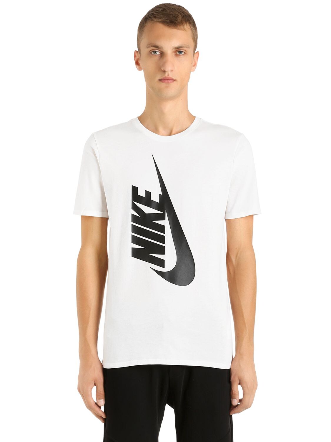 nikelab essential tee