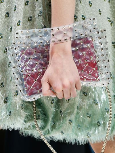 ミディアム スパイク PVCショルダーバッグ