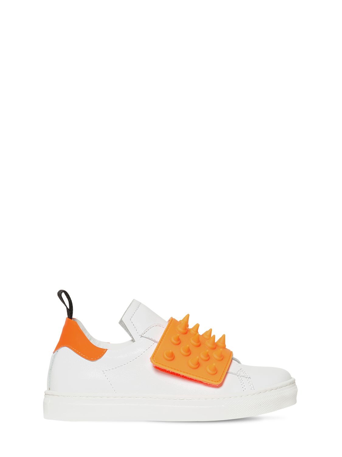 Am 66 Kids' Spiked Two Tone Leather Trainers In White,orange