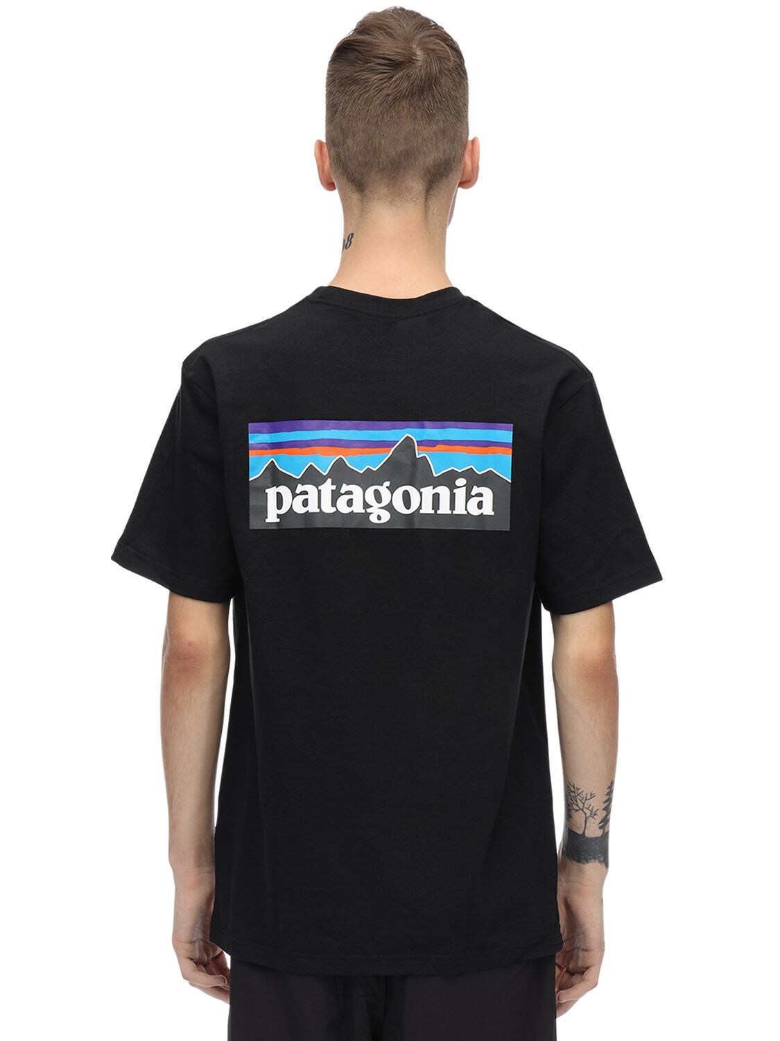 Patagonia “p-6”印logo口袋平纹针织t恤 In Black