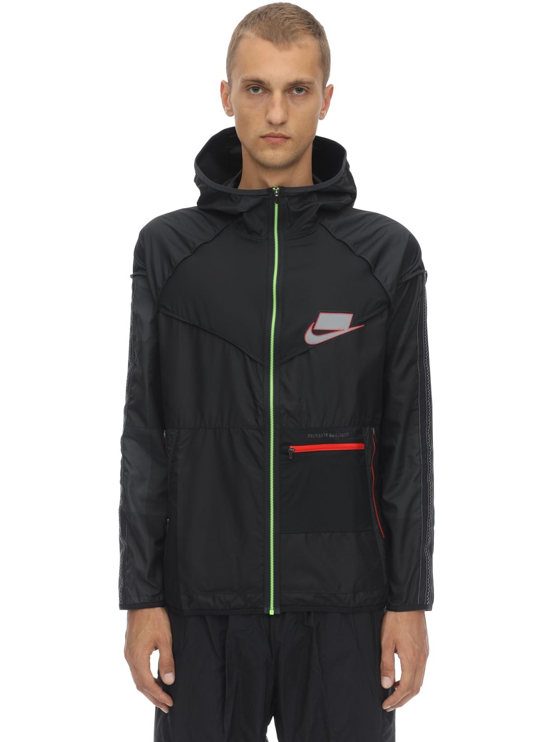 Nike Nk Wild Run Wr Techno Jacket In Grey,black