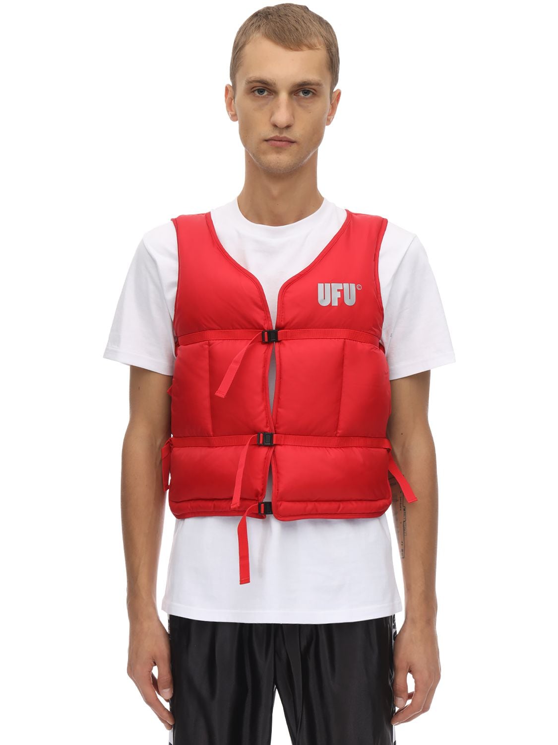 Ufu - Used Future Life Puffer Vest In Red