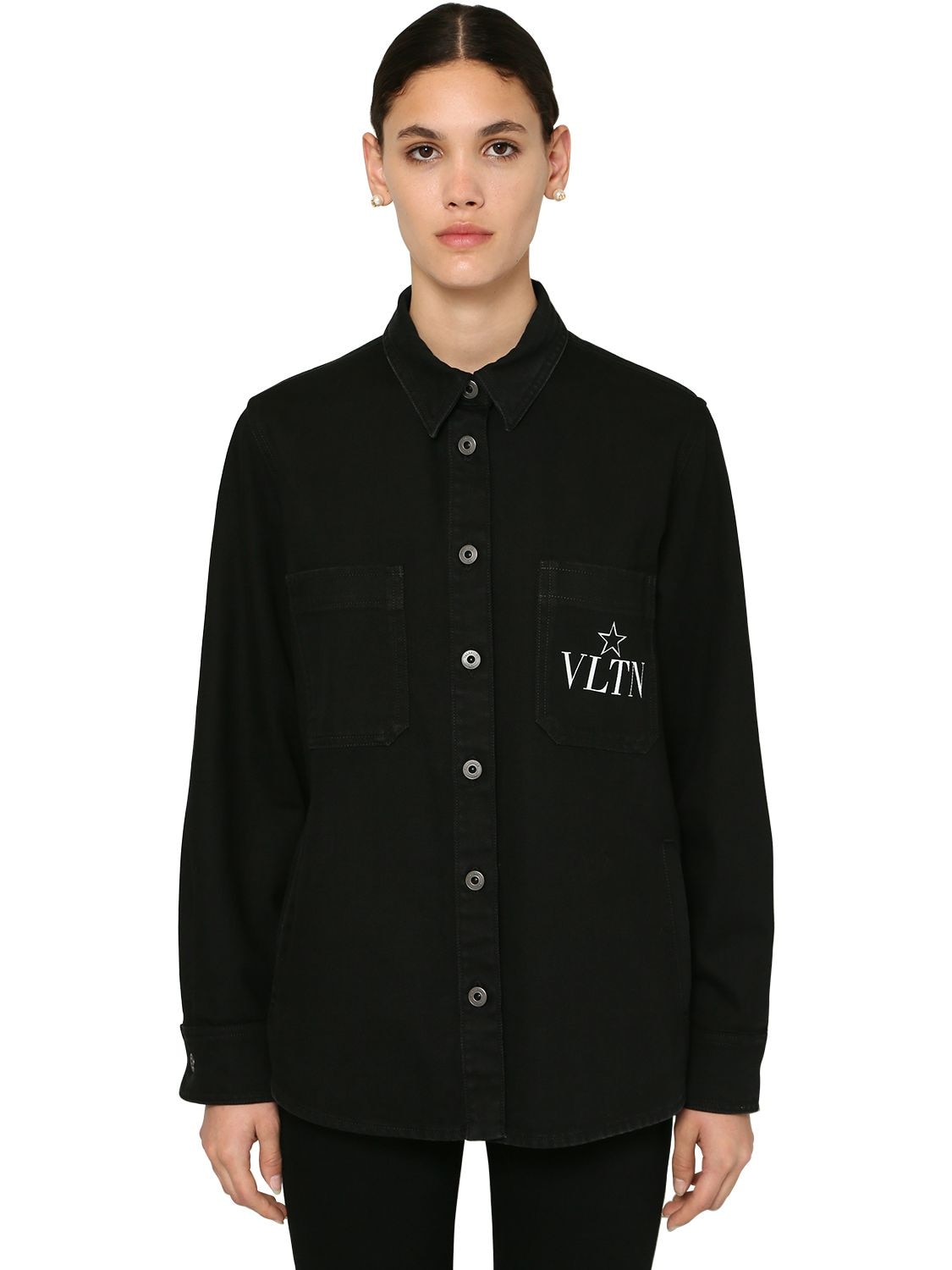 Valentino Star Vltn Print Light Denim Shirt Jacket In Nero Bianco