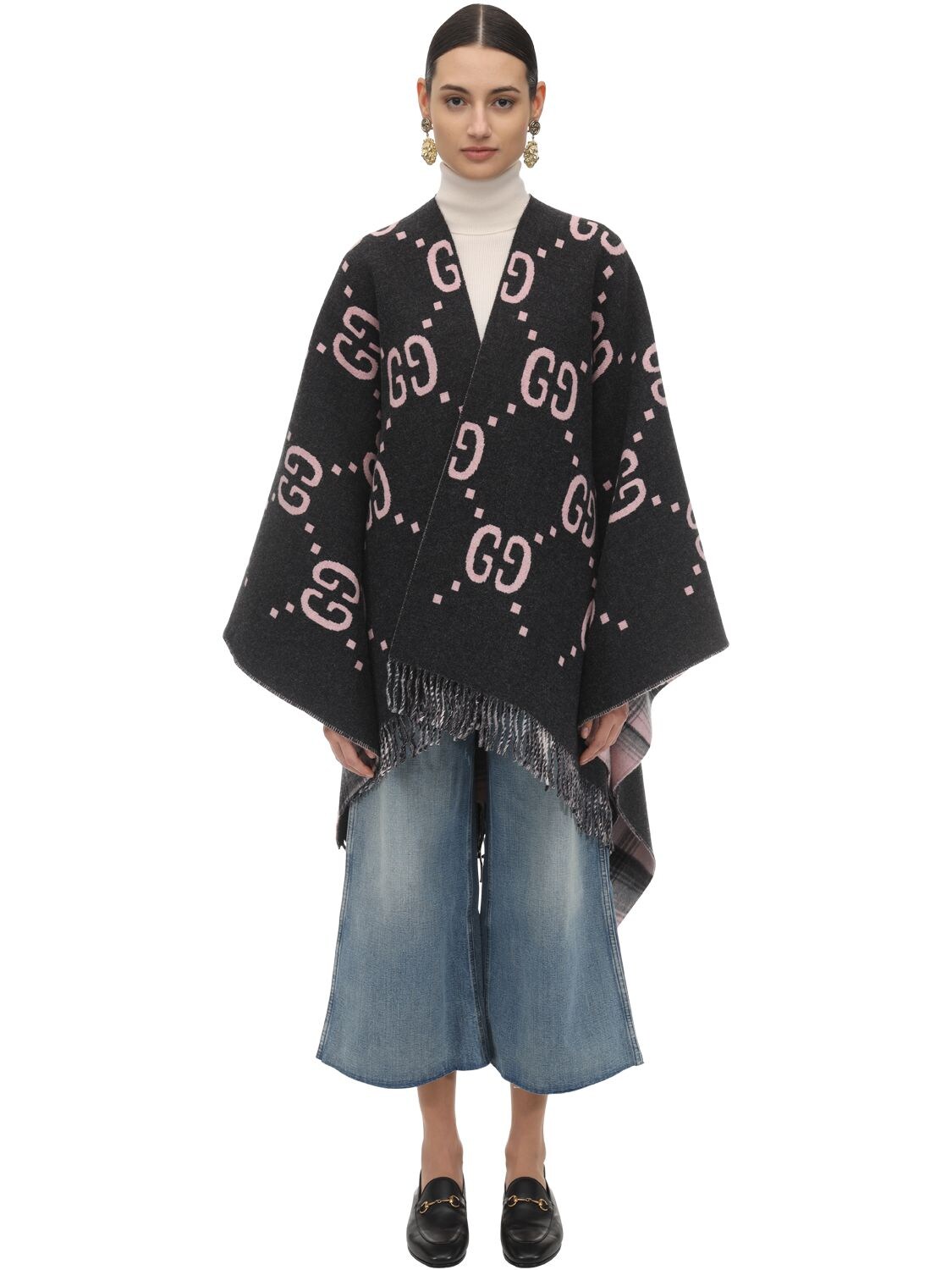Gucci Gg Embroidered Wool Poncho In Grey,pink
