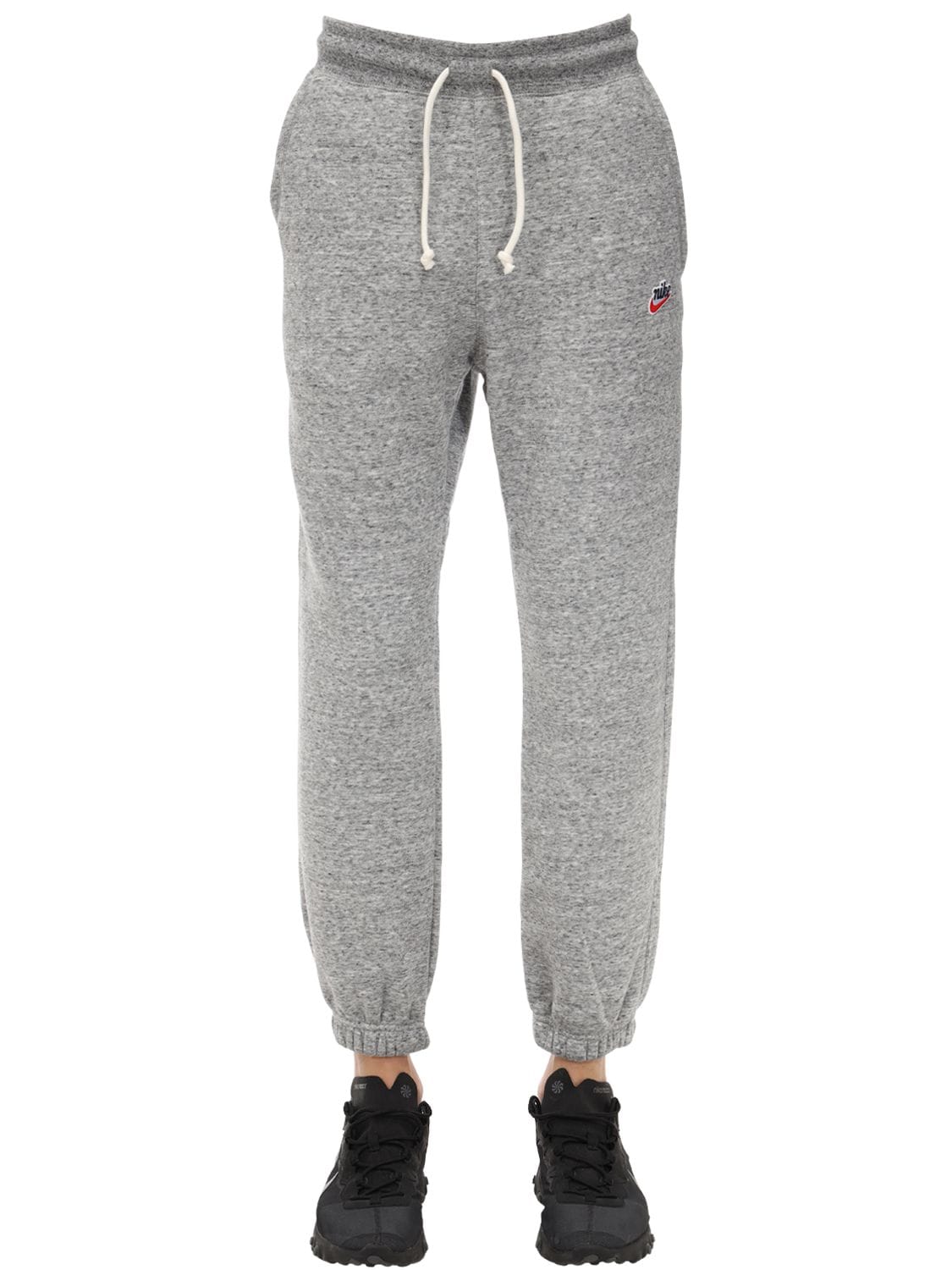 Nike Nsw Heritage Sb Sweatpants In Light Grey