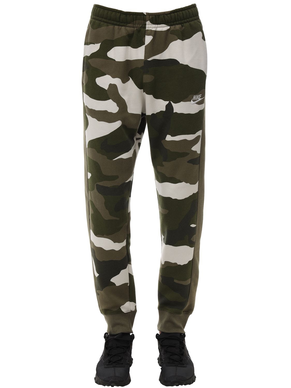 nike camo sweatpants