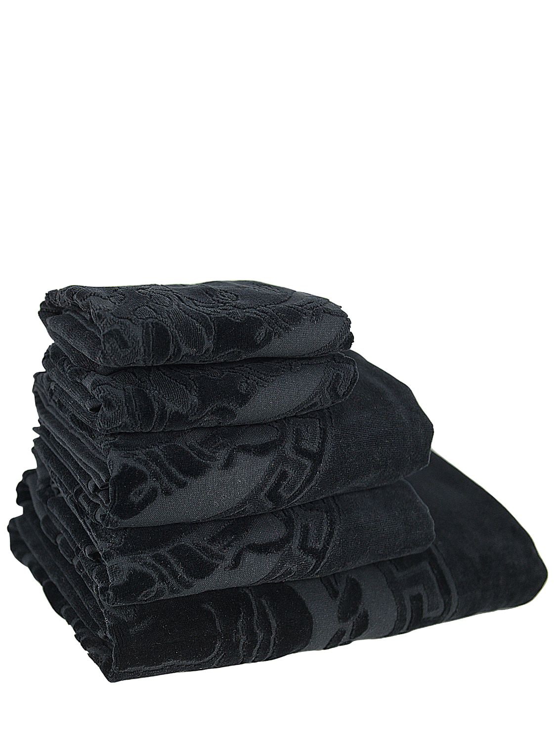 black towels