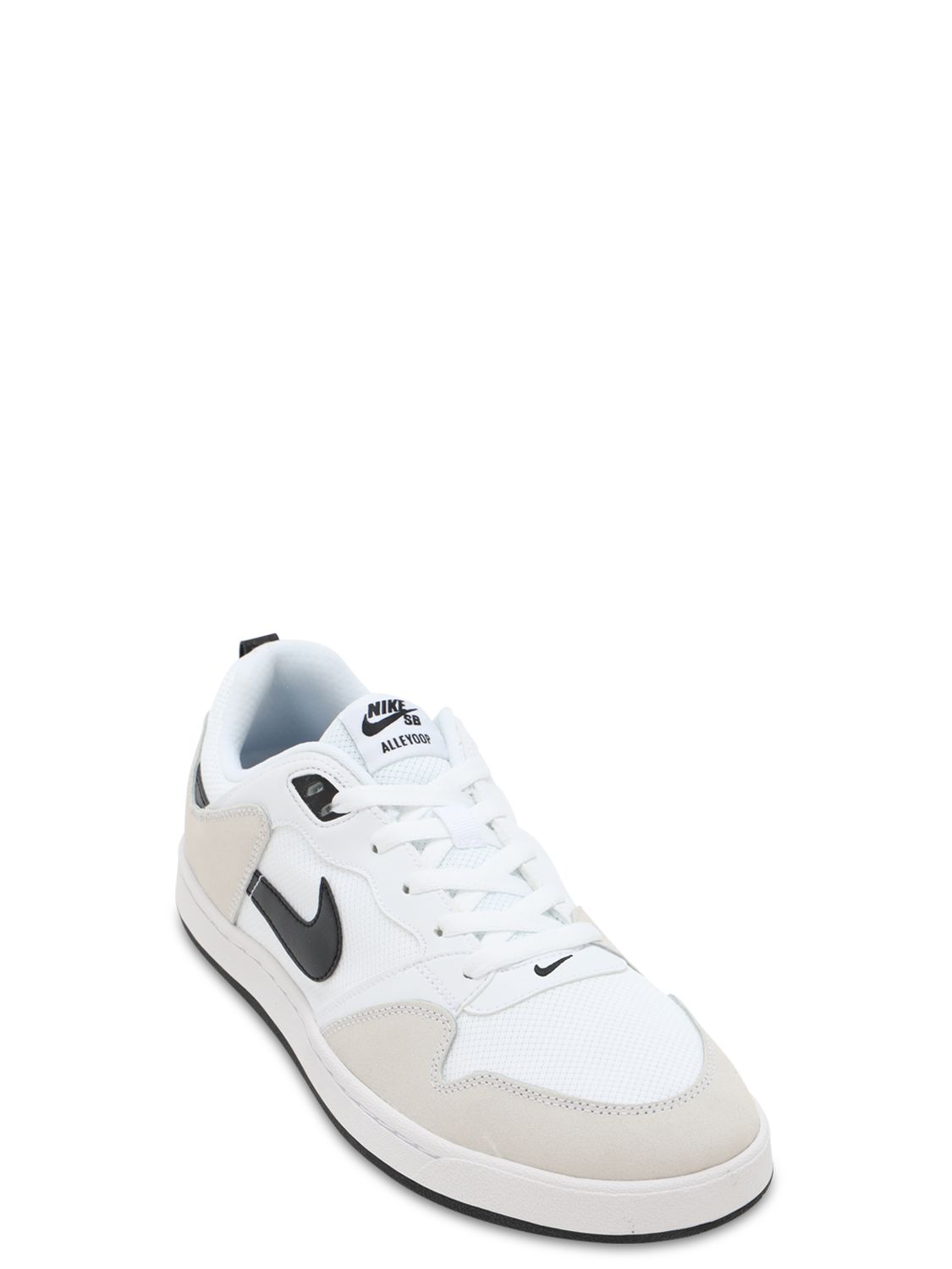 nike sb alleyoop sneakers in white in white,black