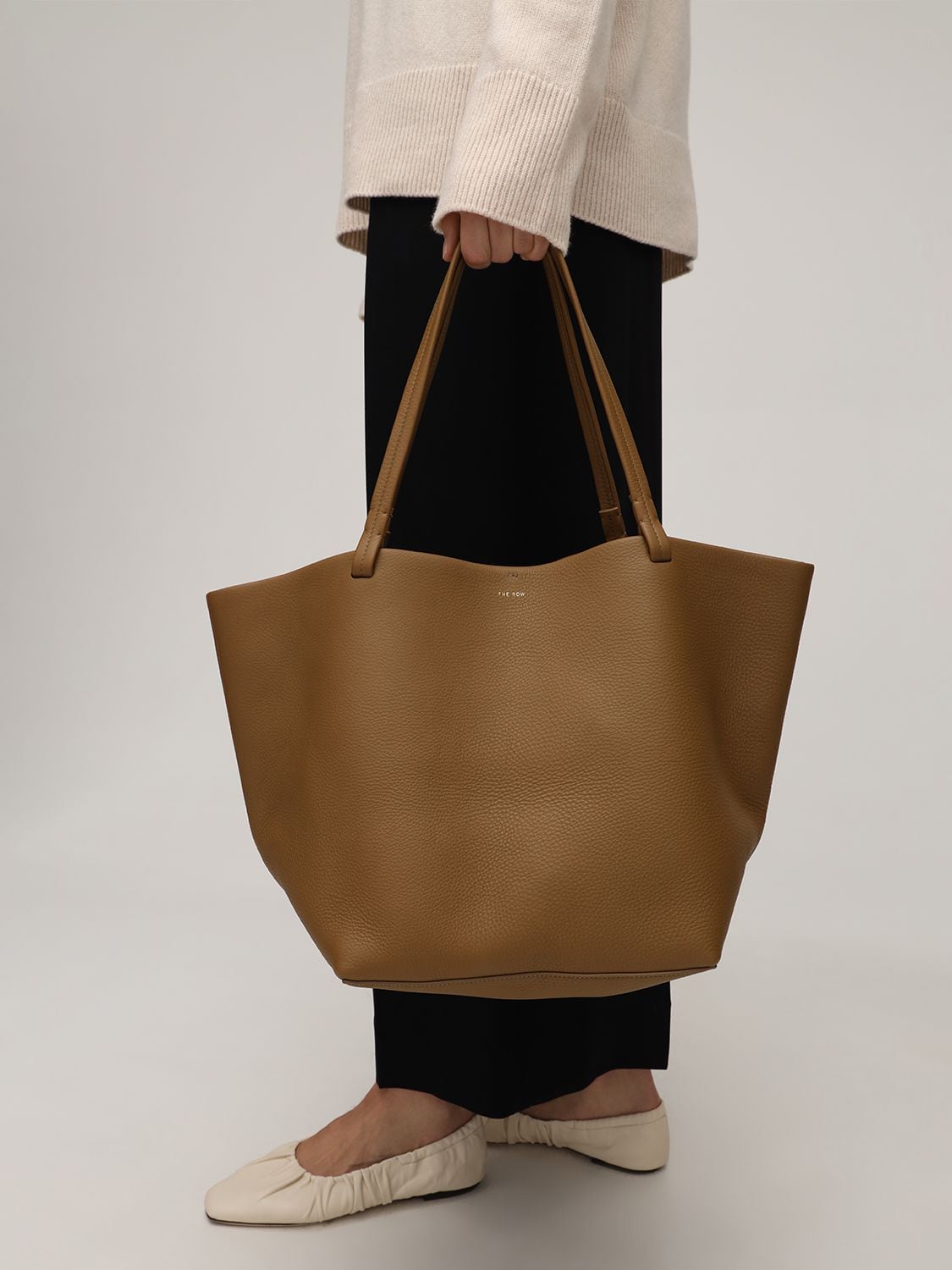Park Tote 3 Grained Leather Tote In Khaki