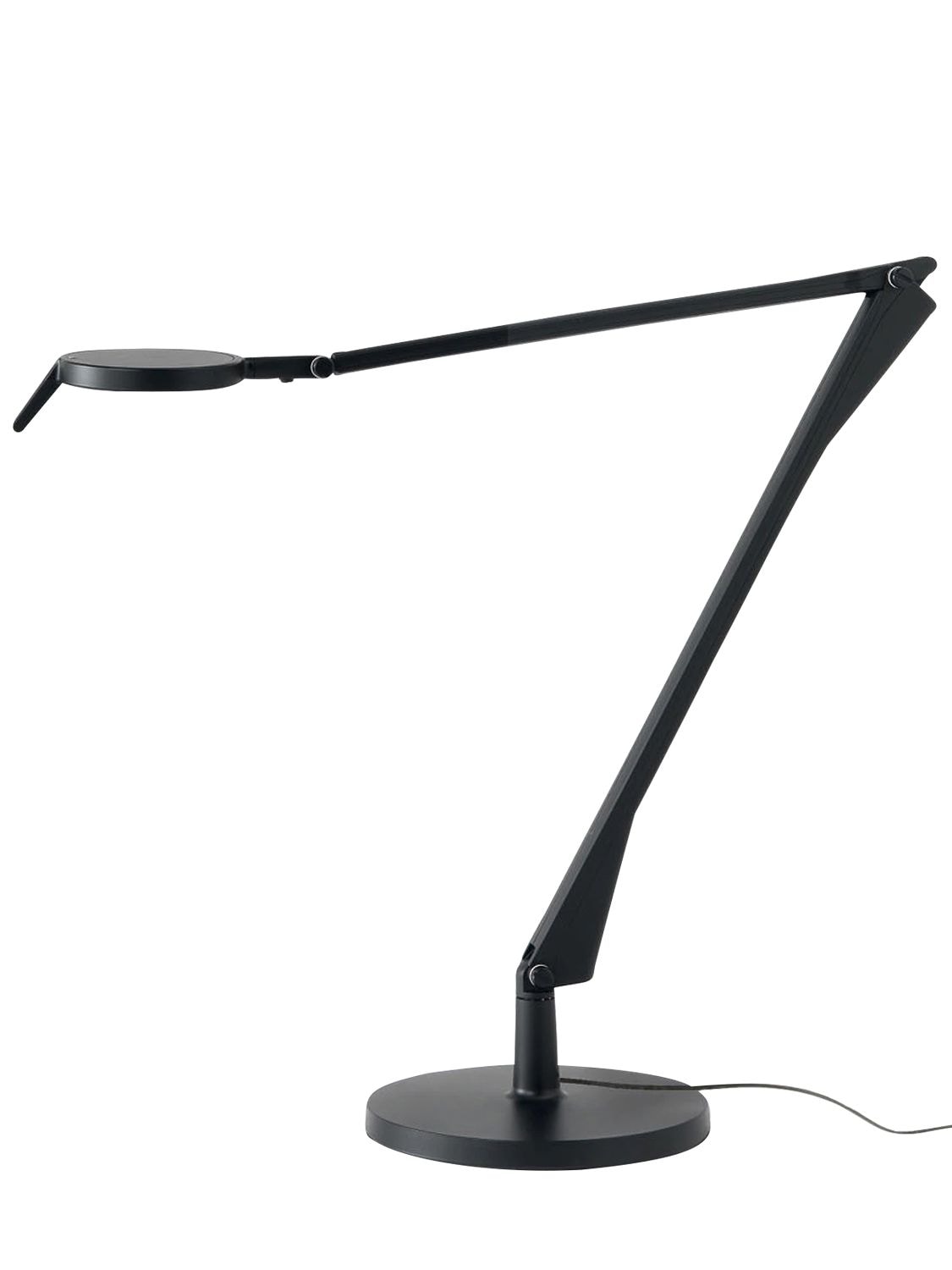 Image of Aledin Matte Table Lamp