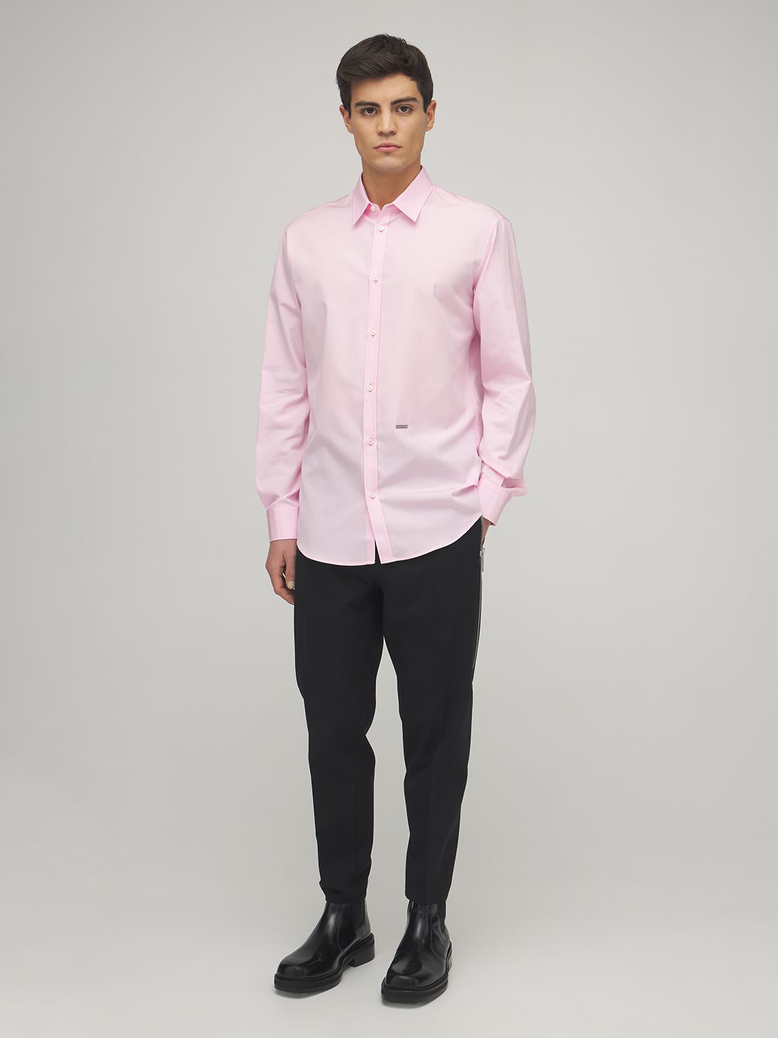 メンズピンクシャツの着こなし モテ色使いのコーデを実践 Fashion Spider