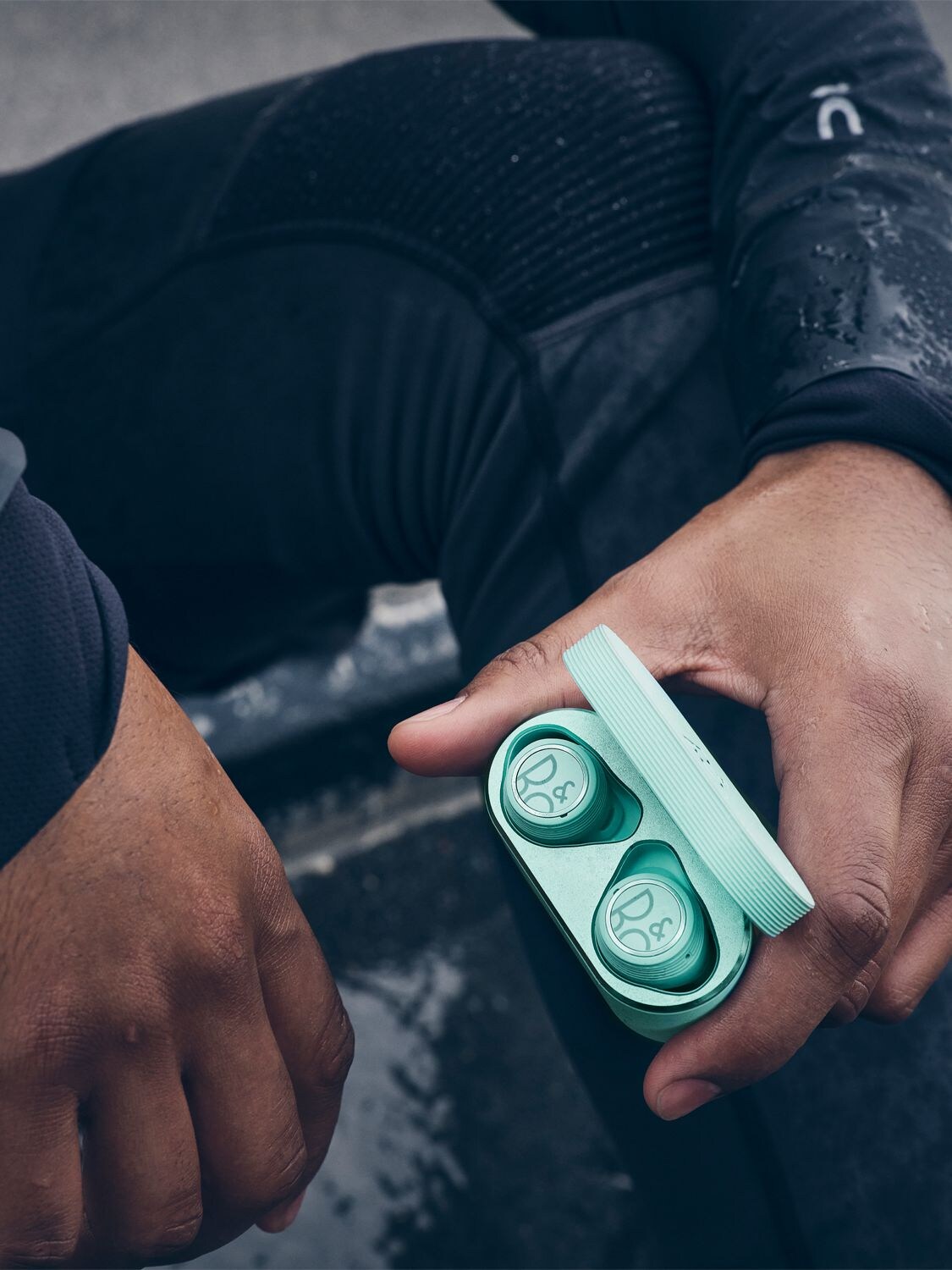 Bang & Olufsen Beoplay E8 Sport, Oxygen Blue, Powerful Bluetooth Sports Earphones | B&o | Bang And Olufsen In Blue