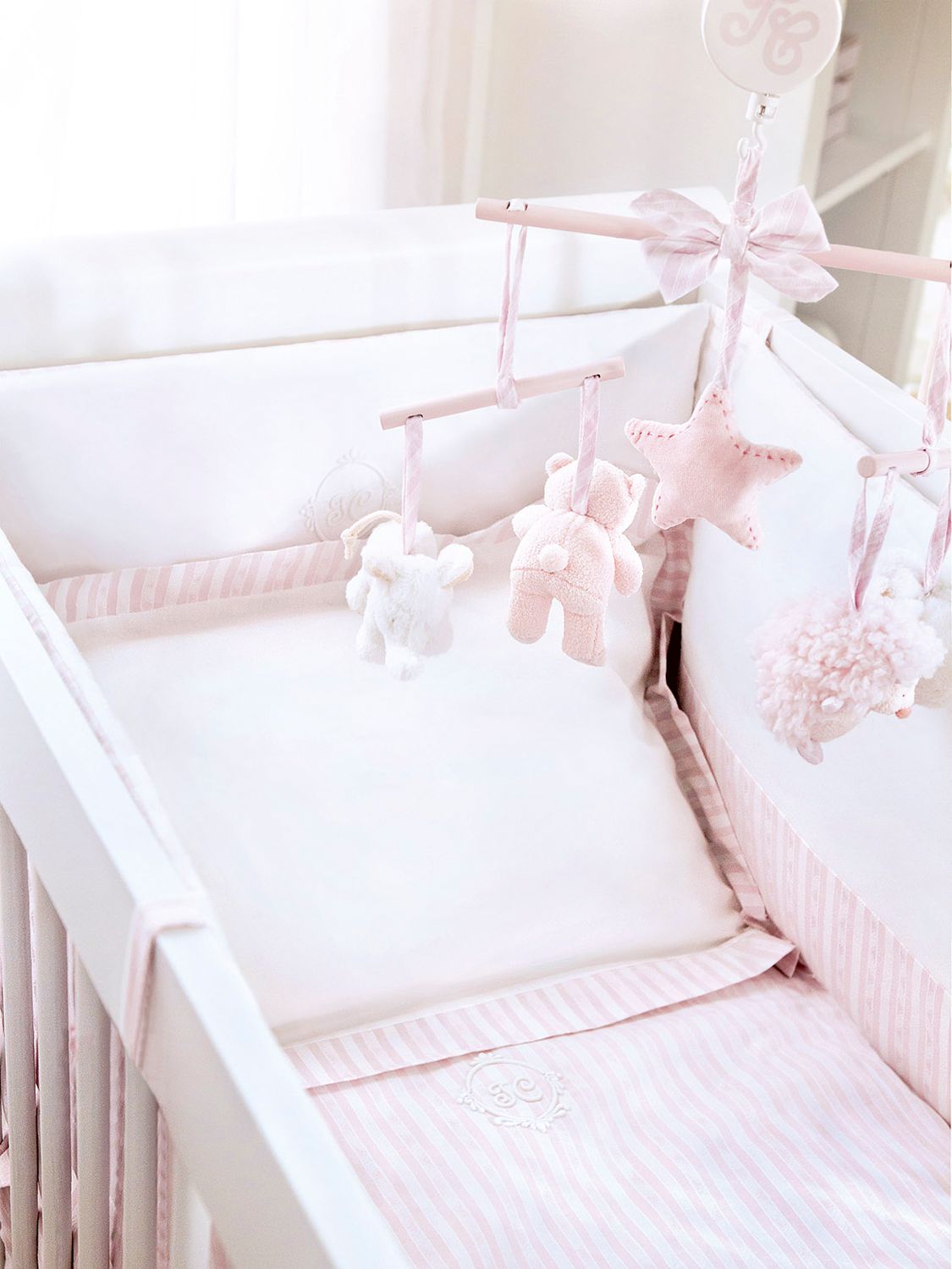 TARTINE ET CHOCOLAT ПОДВЕСНЫЕ ИГРУШКИ ДЛЯ ДЕТСКОЙ КРОВАТКИ