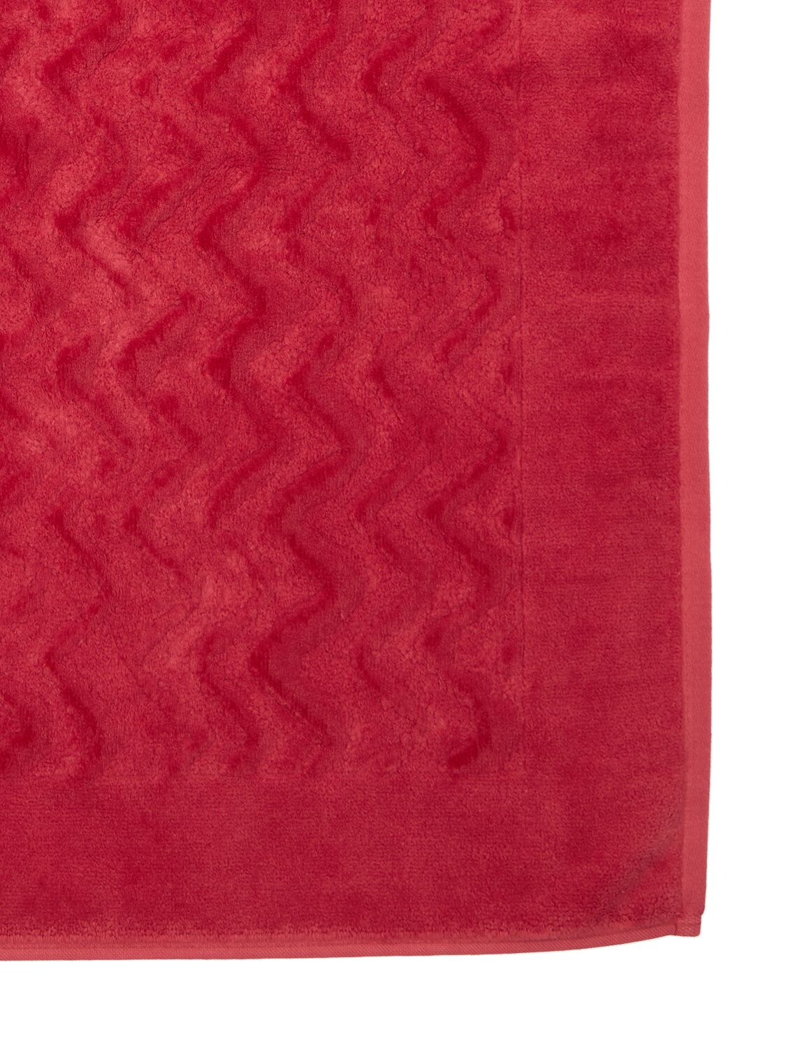 Shop Missoni Home Collection Rex Bathmat In Red