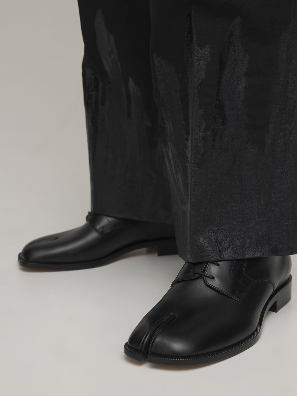 Shop Maison Margiela Tabi Leather Shoes In Black