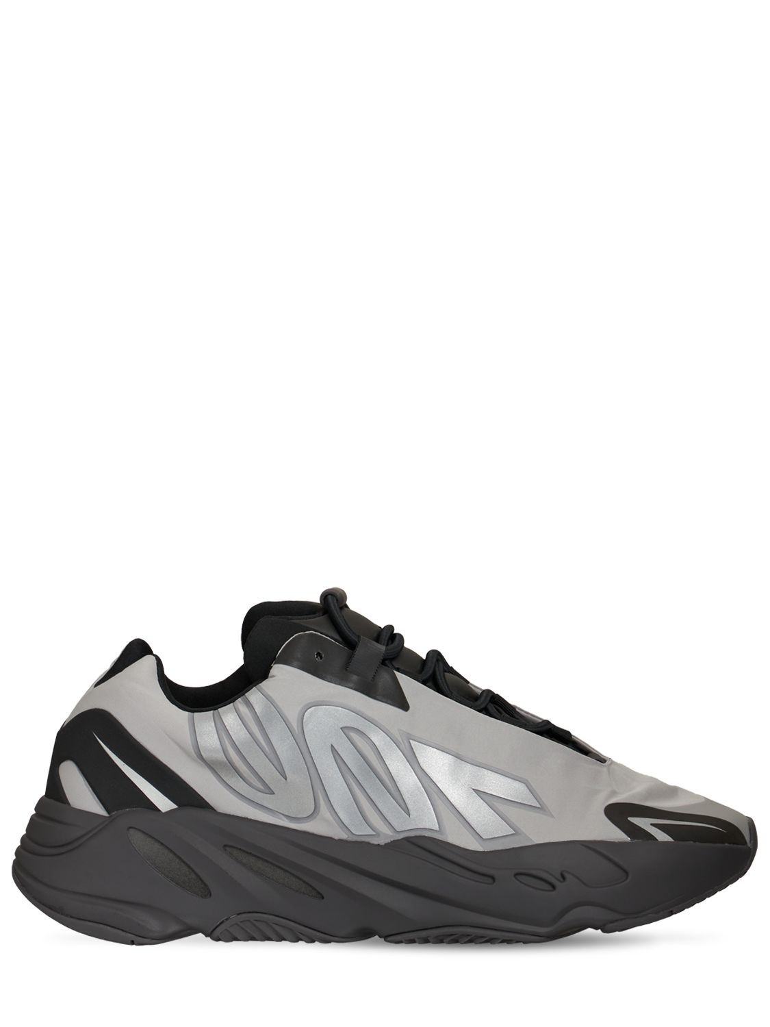 Yeezy 700 Mnvn Sneak...