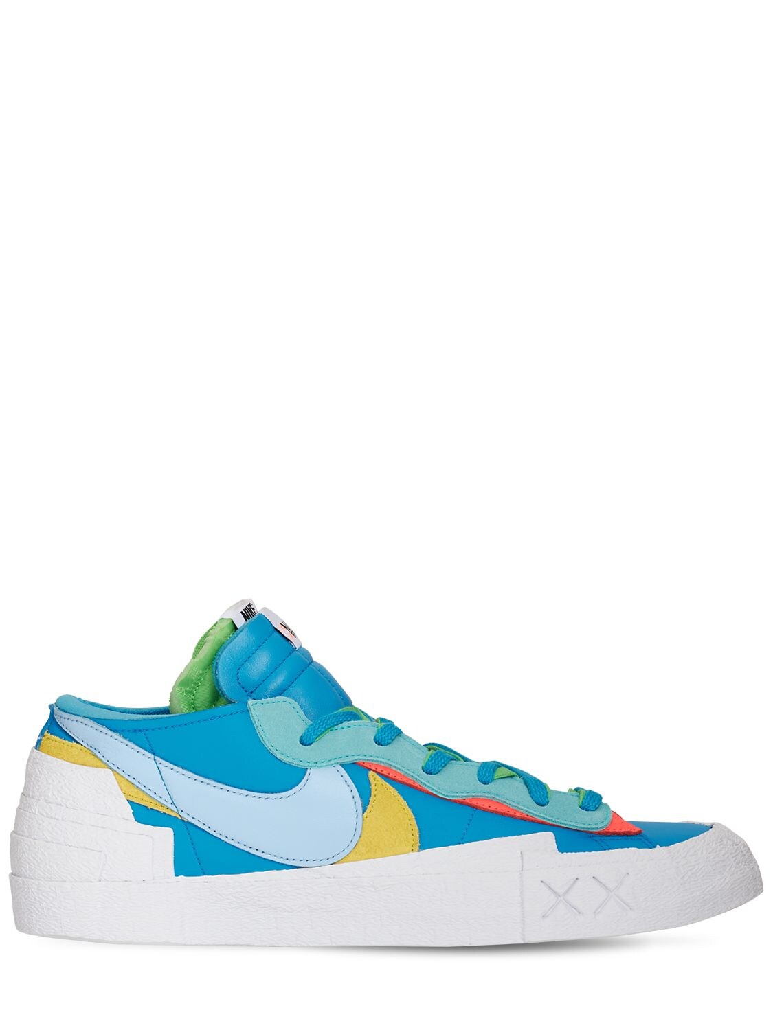 NIKE KAWS SACAI BLAZER LOW SNEAKERS