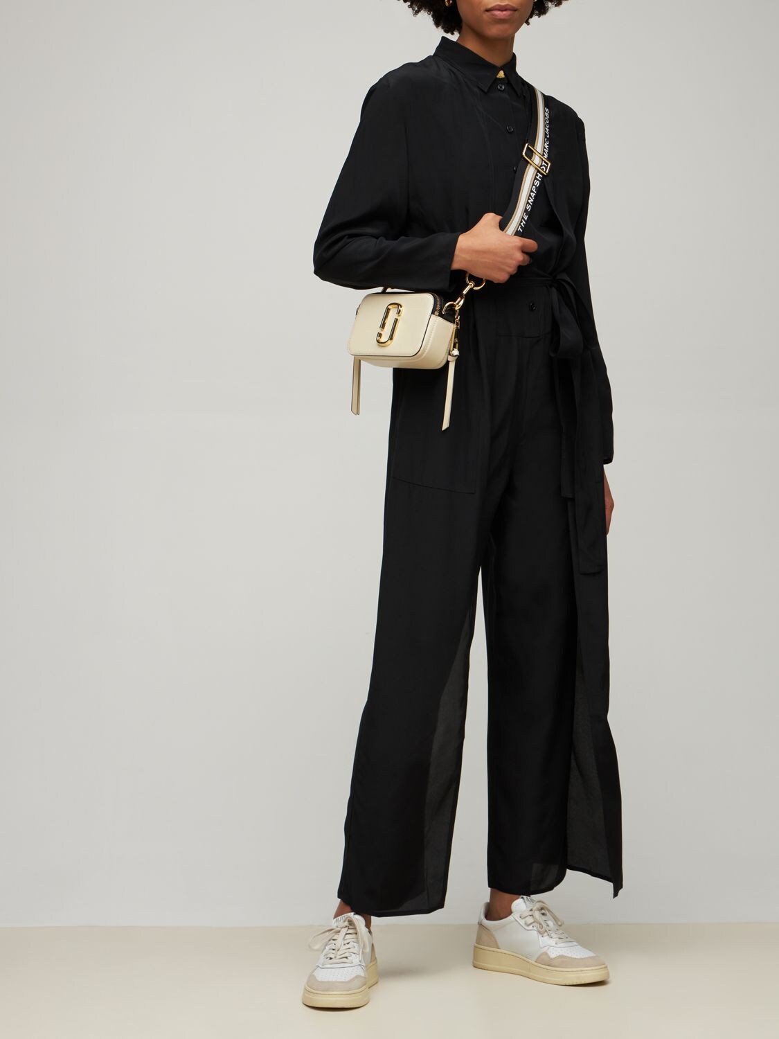 Marc Jacobs (the) Colorblock Snapshot Leather Shoulder Bag In New Cloud