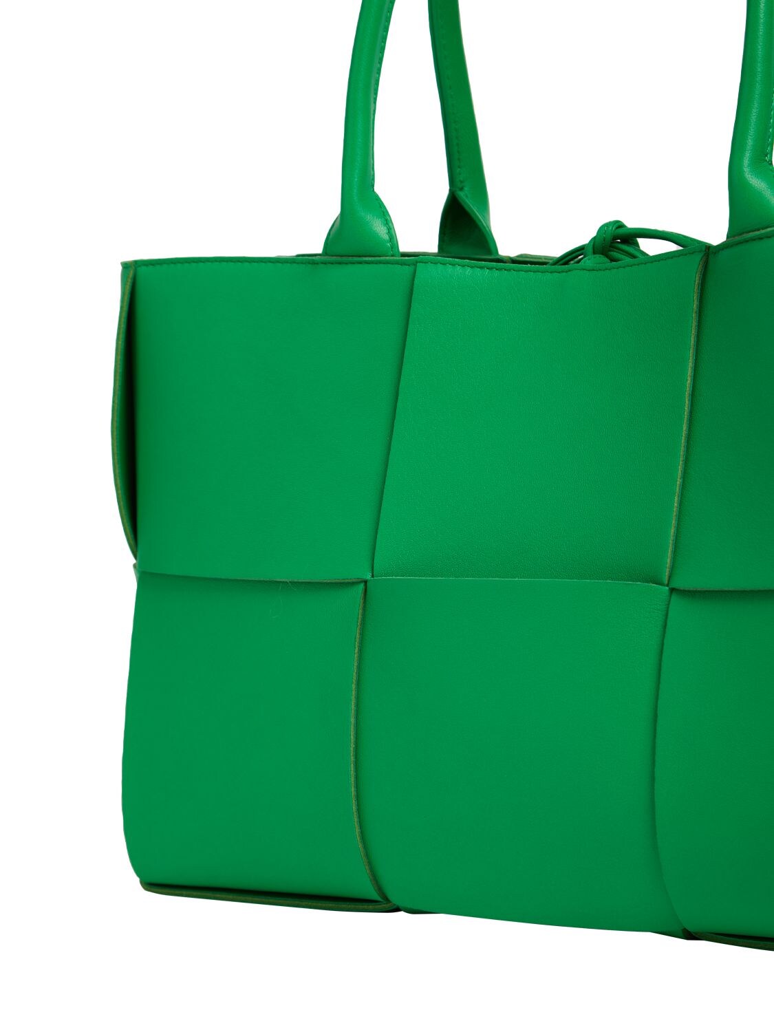 Shop Bottega Veneta Medium Arco Leather Tote Bag In Parakeet