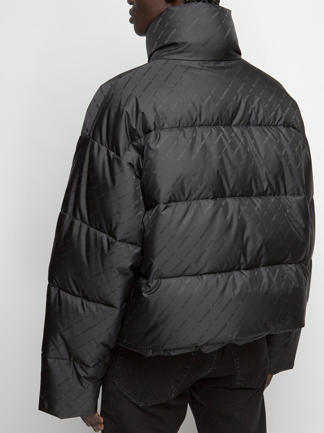 BALENCIAGA JACQUARD LOGO NYLON PUFFER JACKET 75IIUU017-MTAWMA2