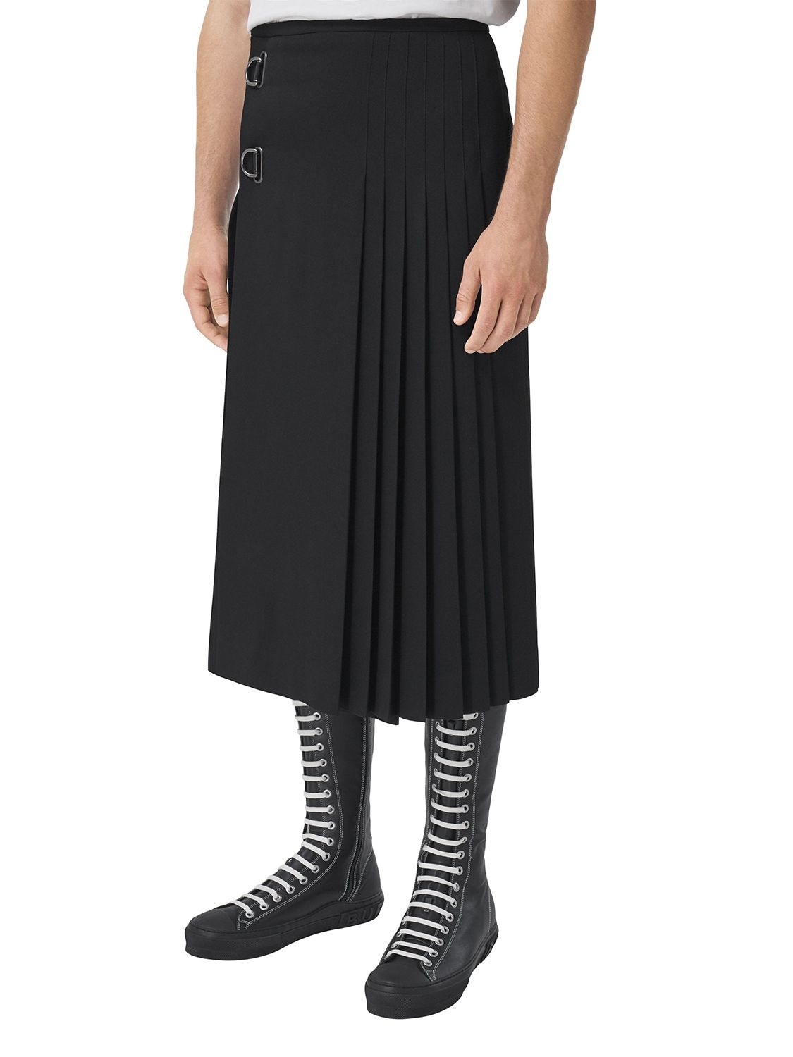 Shop Burberry Arroux Wool Skirt In 블랙