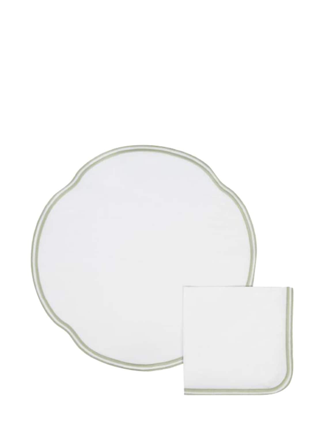 Armani/casa Raspberry Tablemat Set In Bianco,cedro
