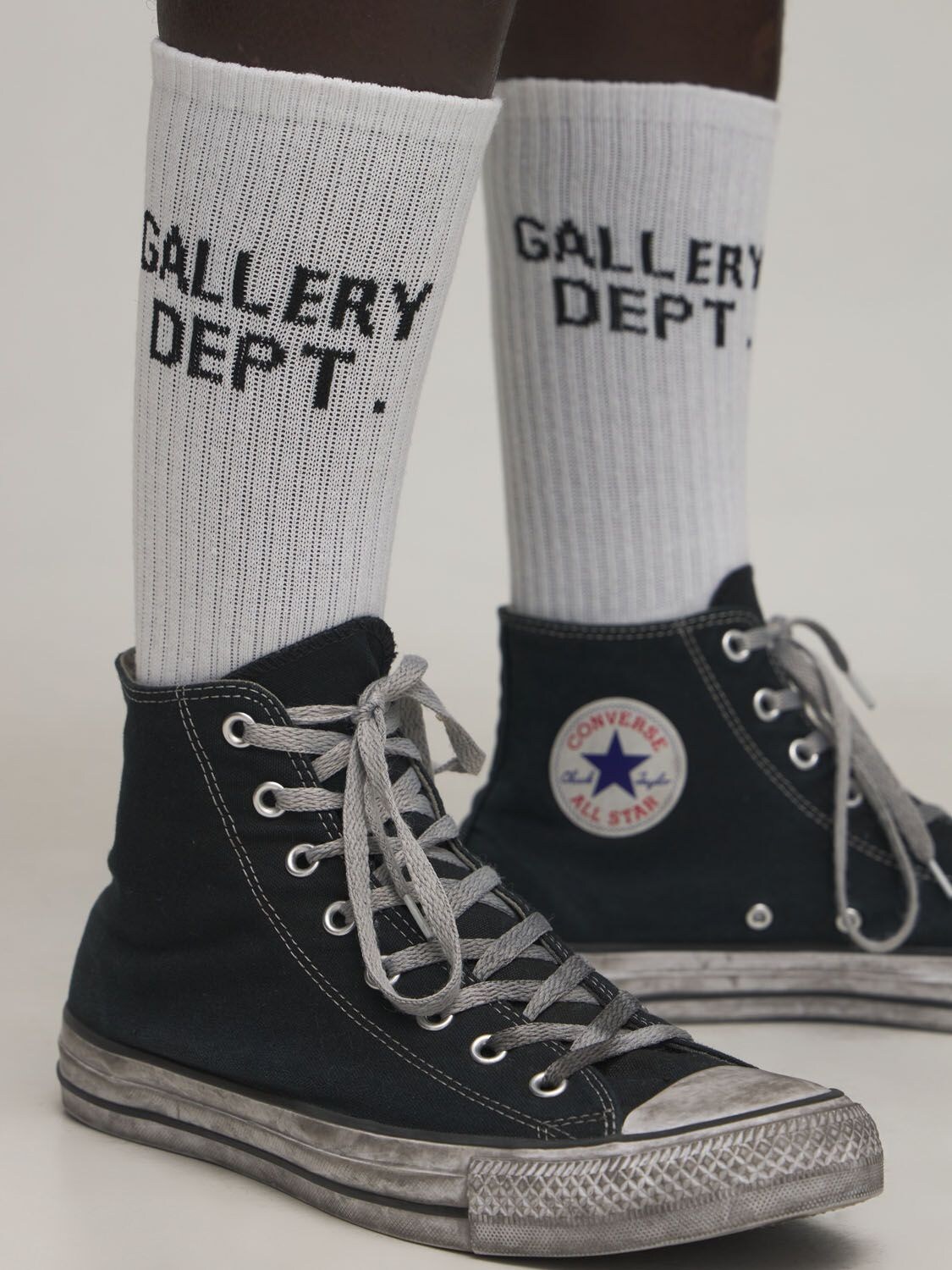Gallery Dept. Logo Cotton Blend Socks In White | ModeSens