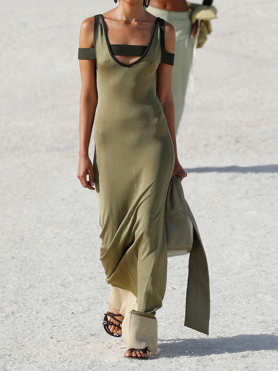 jacquemus la robe camargue